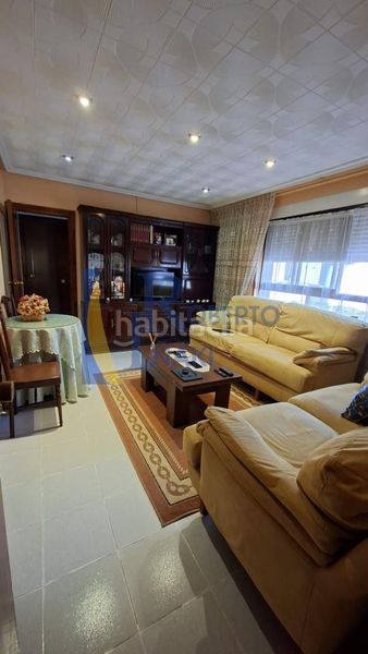 Foto 2a19d973-5344-4661-840d-a53ca87c2fd1. Casa amb calefacció aparcament a Villamañán