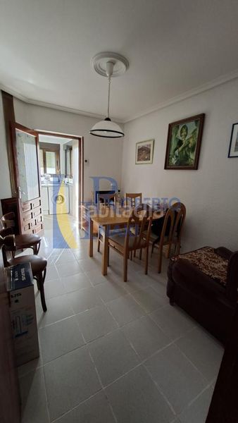 Foto d7ca44a7-f1d7-4625-9469-825b61ef987d. Casa amb calefacció aparcament a Villamañán