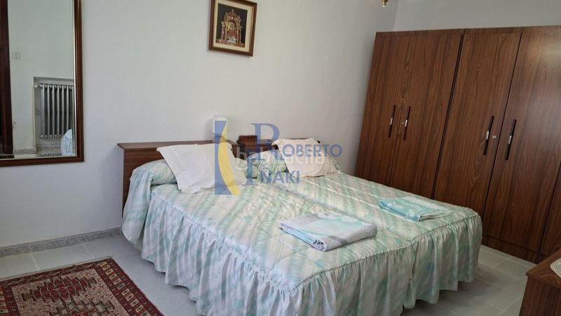 Foto e07b1024-e99d-4b40-ae33-bd4c46546db0. Casa amb calefacció aparcament a Villamañán