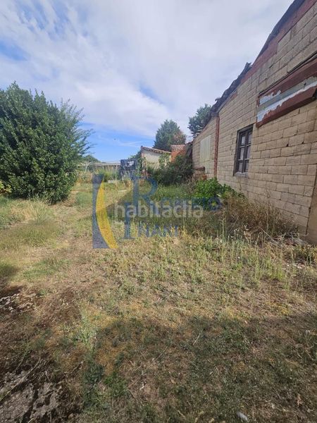 Foto e75e3aa4-9c98-4c98-8039-eb403c78ceaf. Casa amb calefacció aparcament a Pajares de los Oteros
