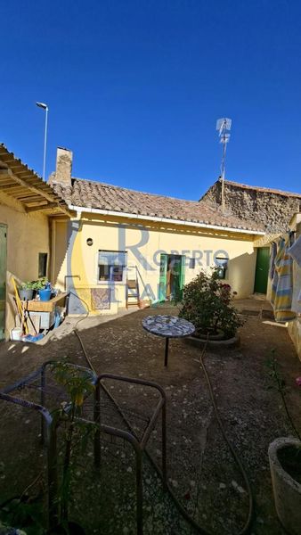 Foto 4def0782-2dd8-45d5-be61-fa5219114c13. Casa en Valencia de Don Juan