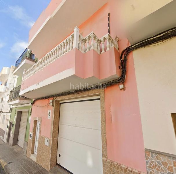 Foto 43e4c4cb-e9f3-4073-a665-f4cf6f8425cf. Maison avec parking dans la herradura - balcón de Telde Telde