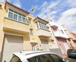 Flat in Calle ARISTIDES BRIAND