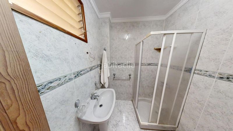 Foto e164fee0-8cbc-4bb3-af63-50a4388d03a9. Casa adossada a Burrero Ingenio