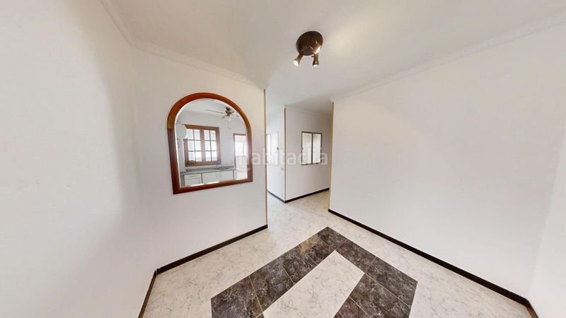Foto edcbbfc6-e8cd-48b5-8557-db1dbca16b19. Casa adossada a Burrero Ingenio