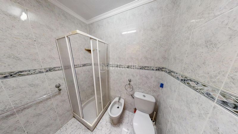 Foto f13dd8ac-1ec8-42a3-94ae-8cf912ace910. Casa adossada a Burrero Ingenio