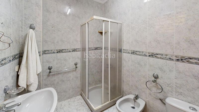 Foto fbf90a01-9da8-4d32-9d9f-fdb20e2f60b5. Casa adossada a Burrero Ingenio
