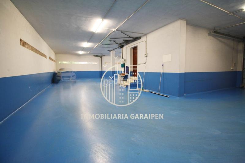 Foto 6a08424d-40be-4ee2-8d68-68e4abfa0cca. Aparcament cotxe a Aia