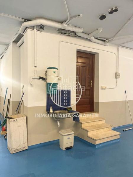 Foto 87e4f6a8-839b-42f5-8d22-73decc316140. Aparcament cotxe a Aia