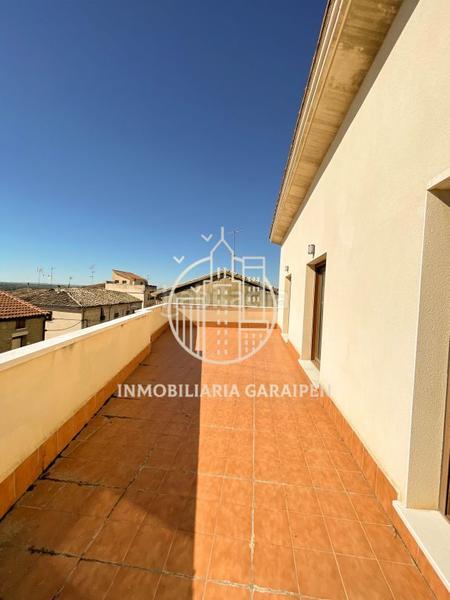 Foto 4128c141-394a-4098-a633-8793f723ff41. Casa amb calefacció aparcament a Santacara