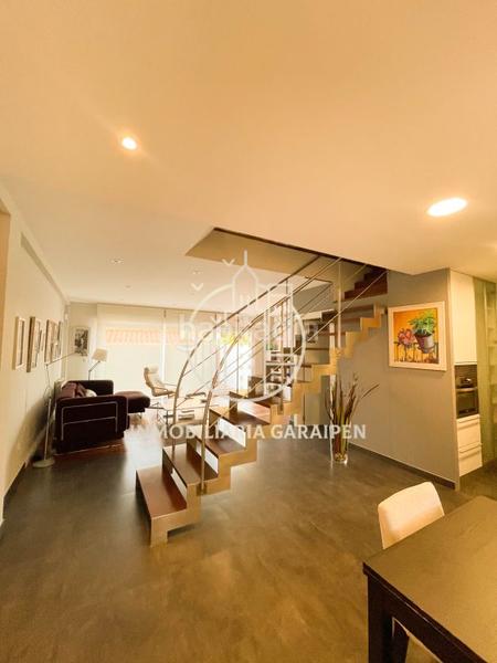 Foto dad797e0-78ae-4e67-8600-f65efd21d992. Chalet mit heizung parking in Valtierra