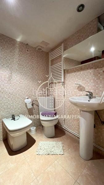 Foto c63db43c-543f-44a6-9faa-16d5308b16e4. Casa amb calefacció a Falces