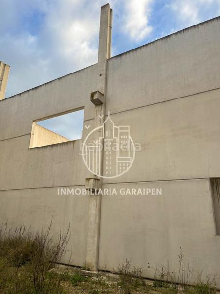 Foto c0c55770-5e79-45a6-bc43-9718bafed3a1. Nave industrial se vende nave industrial en construcción en Olite