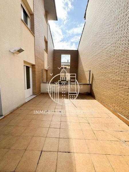 Foto 8ccf5d0a-6531-44e0-ac2a-ae19a270f69e. Casa adosada se vende adosado a estrenar en Olite