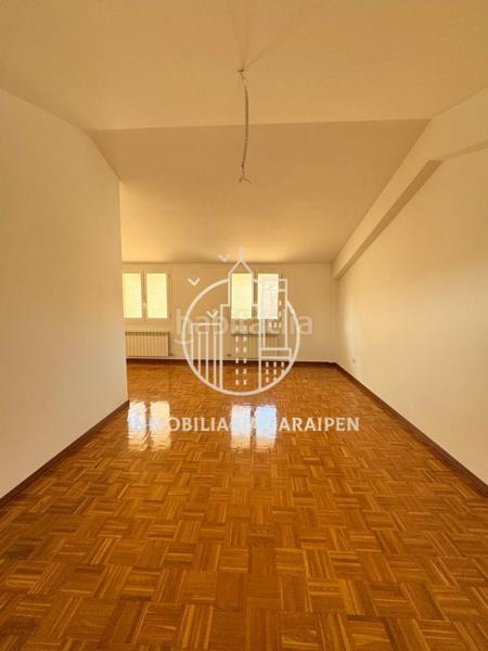 Foto abe3f541-4ba4-468c-98a0-64d89d75bb54. Casa adosada se vende adosado a estrenar en Olite