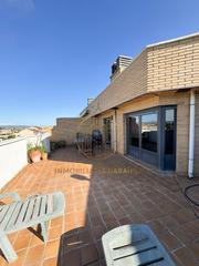 Dplex en Olite. Dplex con terraza y garaje cerrado en zona tranquila de olite.