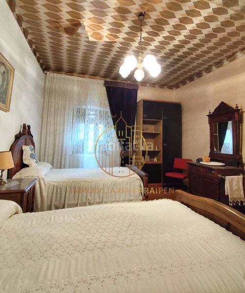 Foto 4bc8c353-b791-4b39-88c9-9a7c98e49d92. Casa amb aparcament a Aibar