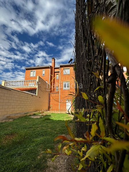 Foto 5056ddd3-5d02-4e4c-b375-953d4d894ece. Casa adossada amb aparcament a Funes