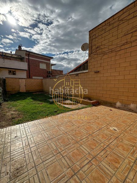 Foto 7b446be0-4274-46f0-a96c-437e4837323e. Casa adossada amb aparcament a Funes