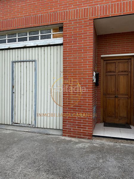Foto d21061fb-9c38-4962-b216-500b776aa950. Casa adossada amb aparcament a Funes