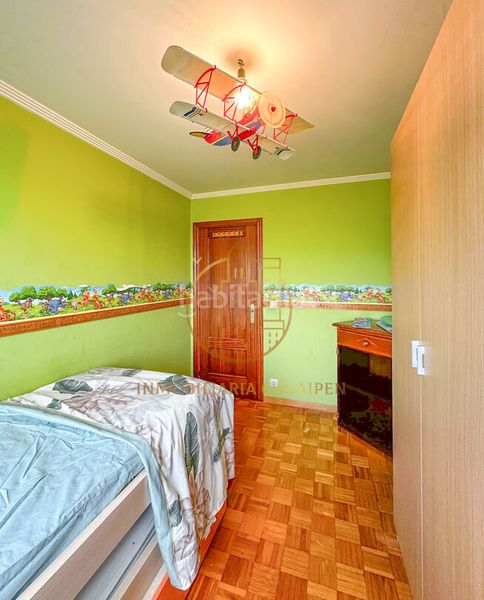 Foto e6117279-86ae-45b7-9281-7ff00e40358f. Casa adossada amb aparcament a Funes