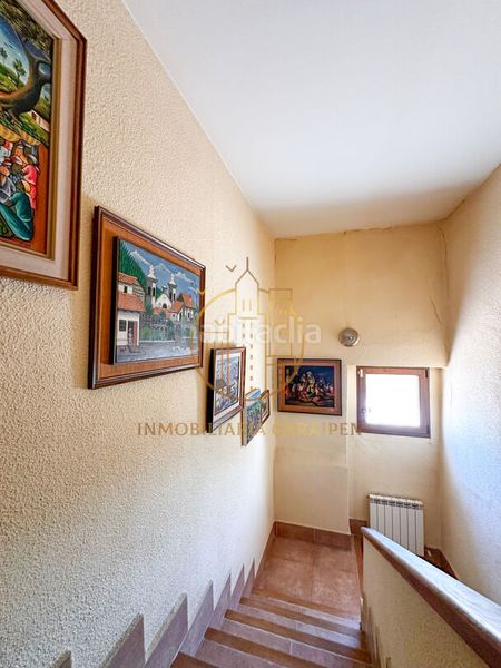 Foto eba90786-1bda-4958-adb8-2daf45f7e2bc. Casa amb aparcament a Santacara