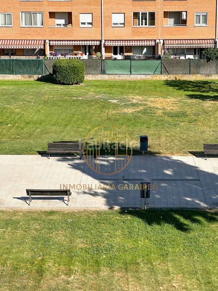 Foto 8a90e994-17a5-4226-a96d-8ed9d293a839. Dúplex amb calefacció aparcament a Peralta