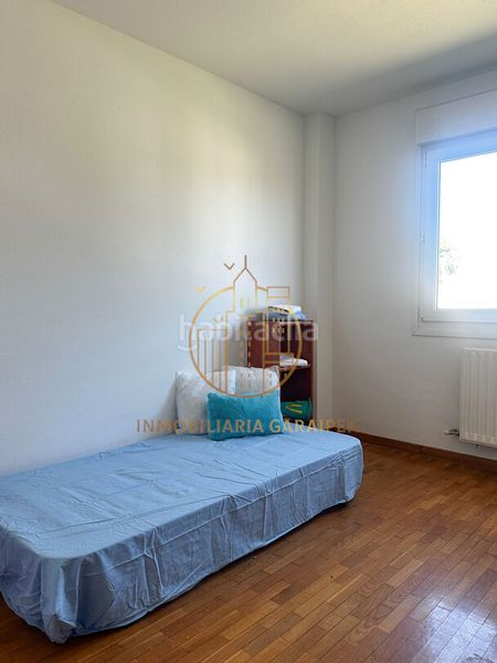 Foto fb86653f-9a89-40bc-93cc-ba8f40947b64. Duplex with heating parking in Peralta