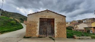 Industrial building in Desojo. Hermosa borda/granero
