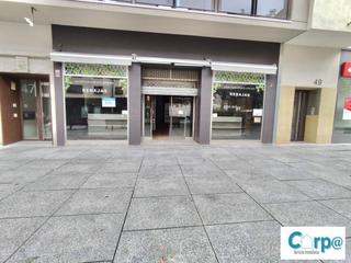 Local Comercial  N/a. Local com. en venta en ensanche.