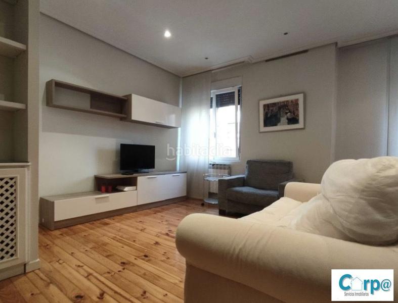 Foto 13759fa3-a404-450f-b9e5-4d3b4c80f447. Pis amb calefacció a Segundo Ensanche Pamplona / Iruña