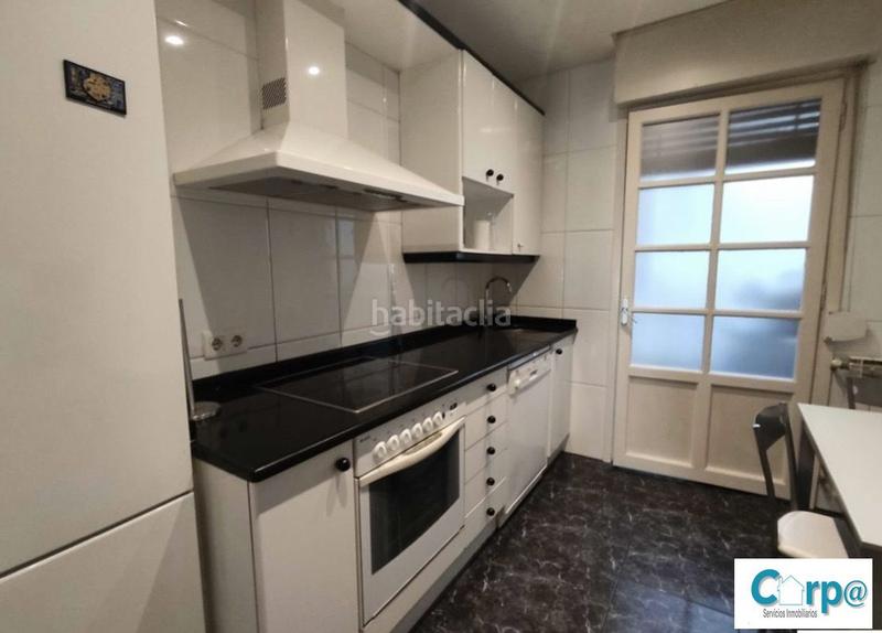 Foto 66c55b8a-d5b9-412f-a76e-f01529544e62. Pis amb calefacció a Segundo Ensanche Pamplona / Iruña