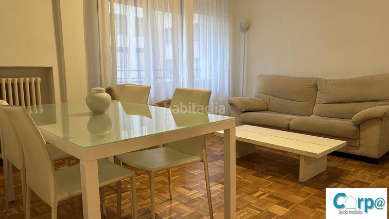 Foto 180ba991-5dd3-4c74-915b-457a404e5bf9. Miete etagenwohnung mit heizung in Segundo Ensanche Pamplona / Iruña