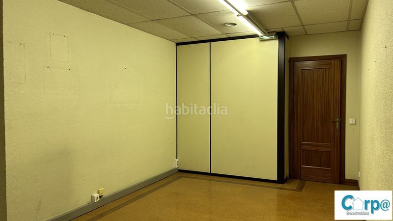 Foto 0b87e05b-fb23-404d-9a1a-2e7f7fb86784. Oficina amb calefacció aparcament a Segundo Ensanche Pamplona / Iruña