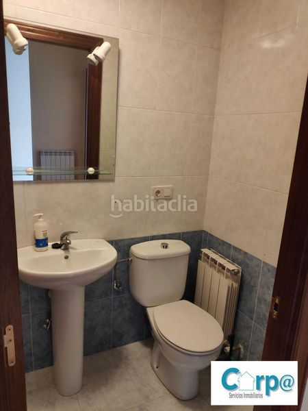 Foto a6bd12d7-a608-41a1-9897-cd525af824fc. Casa adossada amb calefacció aparcament a Andosilla