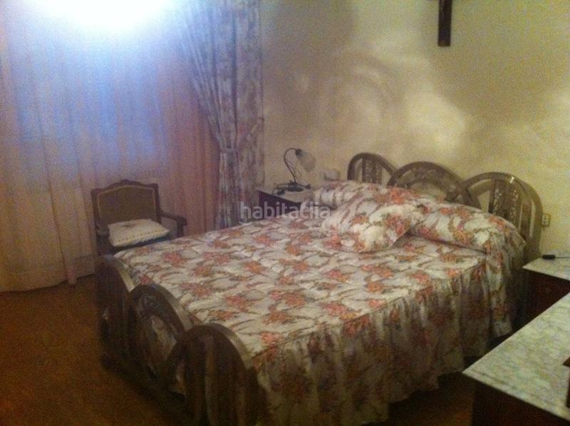 Foto 5ae73970-9b33-4777-bdfa-75cbb70df42e. Casa adossada amb calefacció aparcament a Sanchotello