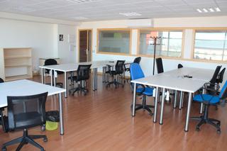 Location Bureau à Carbajosa de la Sagrada
