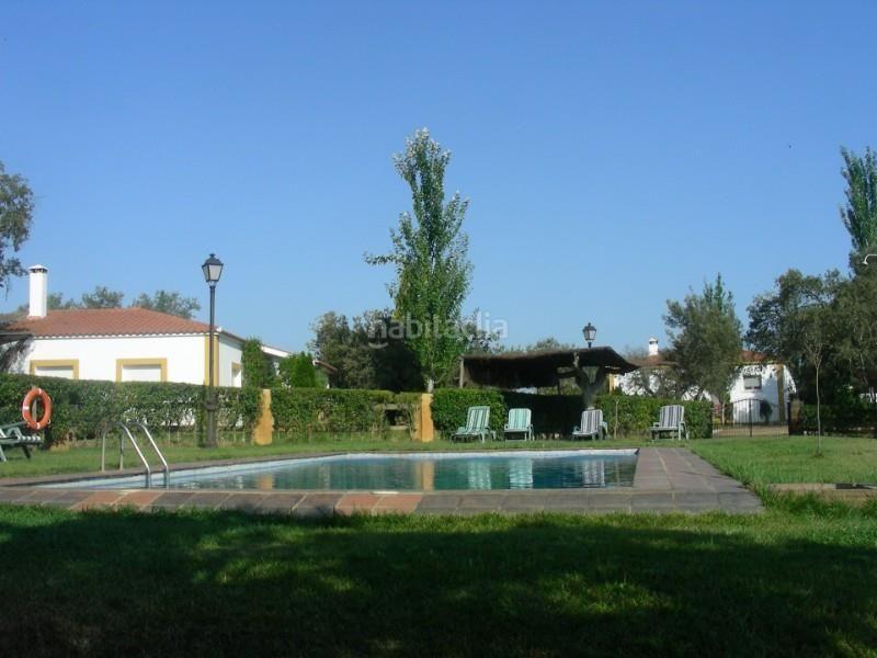 Foto d381a1bb-4702-4418-9c72-17ae8dcc5b5e. Finca rústica a Alcántara