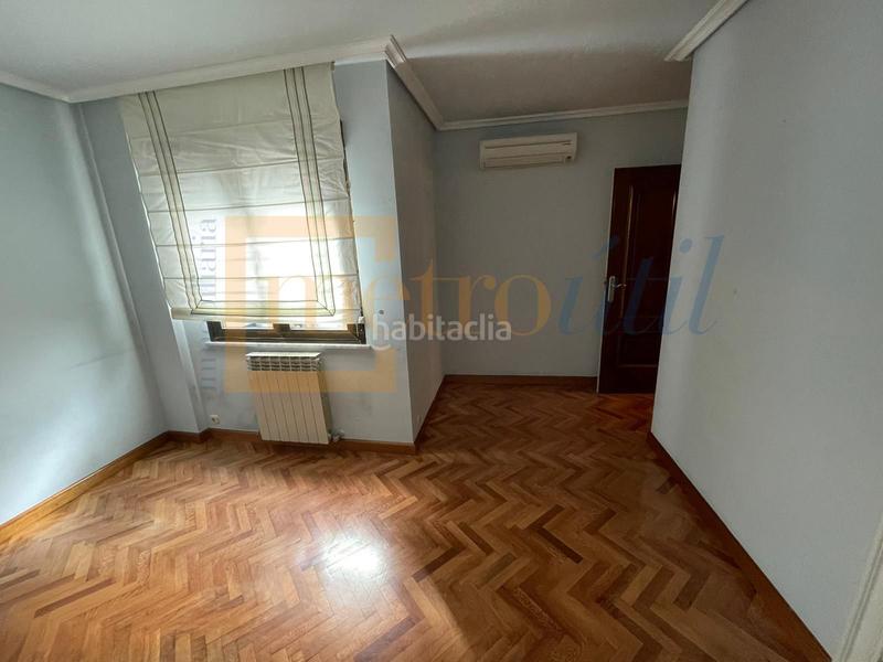 Foto fd47bc02-8bda-43d5-8604-5067f29dcc2a. Flat with heating in Centro Salamanca