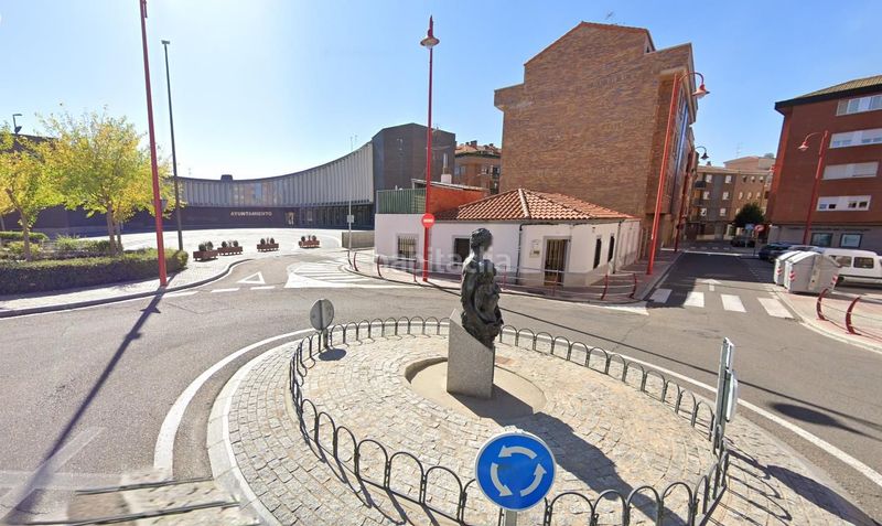 Foto 83a5eb2d-b803-4636-954b-099a68558b5e. Terreno residencial , solar con 850 metros de edificabilidad mas terrazas. en Santa Marta de Tormes