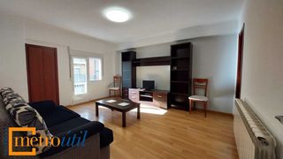 Location Appartement  Calle pintores. Estudiantes, mir, en la plaza del barrio vidal - avenida salaman