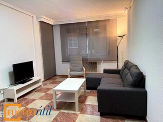 Location Appartement  Calle pérez oliva. En labradores, calle pérez oliva. servicios centrales incluida l