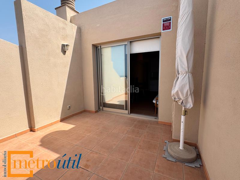 Foto 4a3b3db0-d8d4-4261-8d49-3343ca010eb7. Appartamento con parcheggio piscina in Los Abrigos Granadilla de Abona