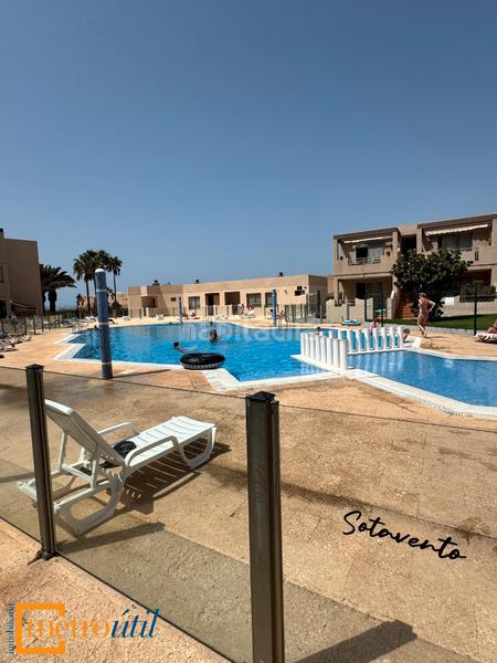 Foto 59d9a558-3e42-40c6-b557-bf6c5e865851. Appartamento con parcheggio piscina in Los Abrigos Granadilla de Abona