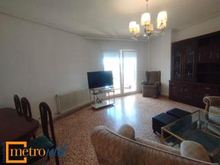 Location Appartement  Calle cruz de caravaca. Estudiantes! . junto al parque picasso - paseo de los comuneros