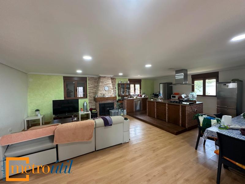 Foto d5c7eabd-d913-45fd-b72b-6eb55e294608. Chalet avec chauffage parking piscine dans Calvarrasa de Arriba