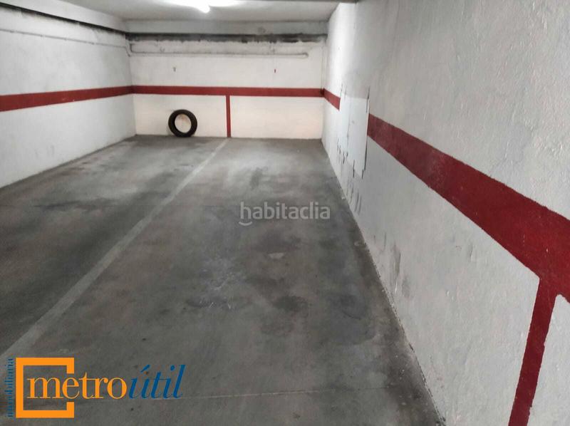 Foto 71bcf02a-29d7-43df-8def-f1f9facc0ee9. Alquiler parking coche plaza de garaje amplia! , situada en la calle magallanes, junto a plaza barcelona y a 2 minutos de la Estación de tren. en Salamanca
