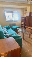 Location Appartement  Paseo de la estación. Descubre este encantador piso en alquiler, situado en el primer