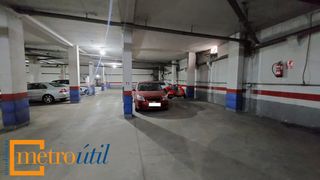 Aparcament cotxe a Calle álvaro gil 27. Plaza de garaje amplia! , situada en la calle álvaro gil a 2 min