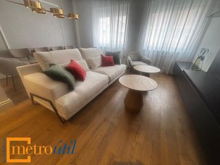 Etagenwohnung in Salesas. Vivienda de lujo, junto al centro de salud san juan, avenida por